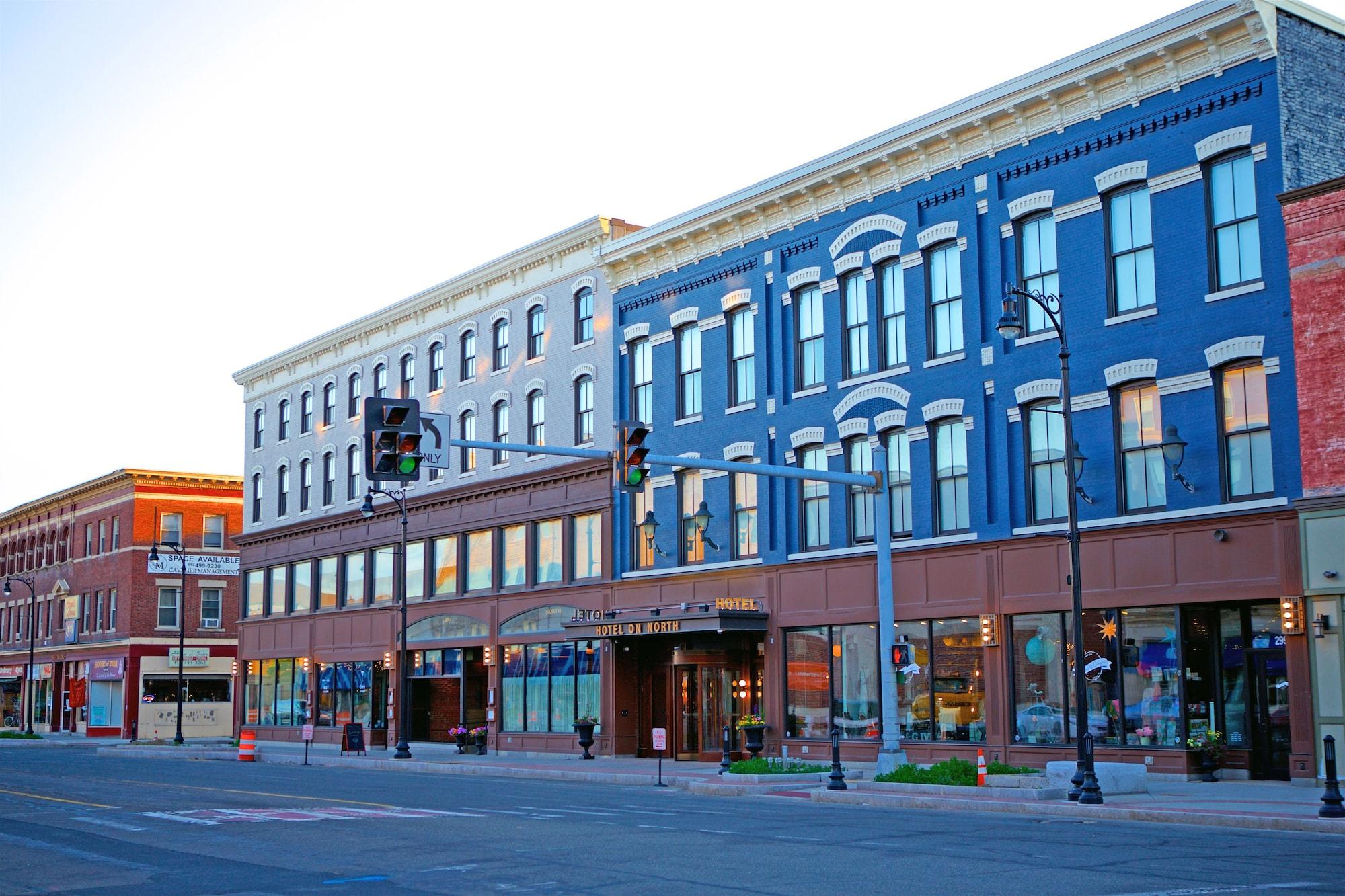 Hotel On North 3*